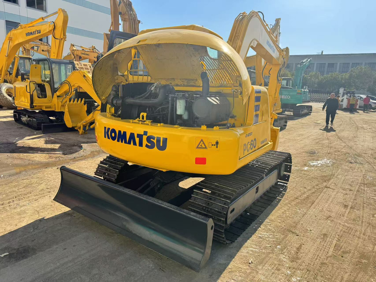 KOMATSU PC60-7 - Excavadora de cadenas: foto 3 KOMATSU PC60-7 - Excavadora de cadenas: foto 3