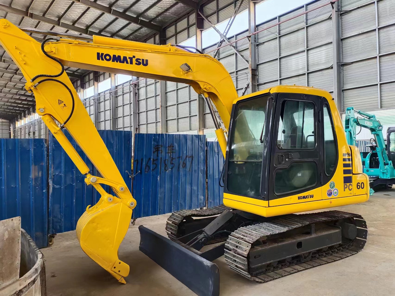 KOMATSU PC60-7 - Excavadora de cadenas: foto 1 KOMATSU PC60-7 - Excavadora de cadenas: foto 1