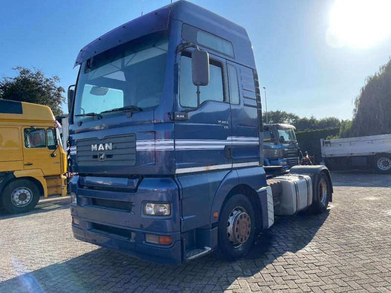MAN 18.410 Tractor manual pump - Cabeza tractora: foto 3 MAN 18.410 Tractor manual pump - Cabeza tractora: foto 3