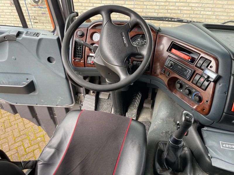 Foto del interior 1: Leasing financiero de DAF XF 95.380 BOX TRUCK. Netherland Truck leasing DAF XF 95.380 BOX TRUCK. Netherland Truck Foto del interior 1: Leasing financiero de DAF XF 95.380 BOX TRUCK. Netherland Truck leasing DAF XF 95.380 BOX TRUCK. Netherland Truck