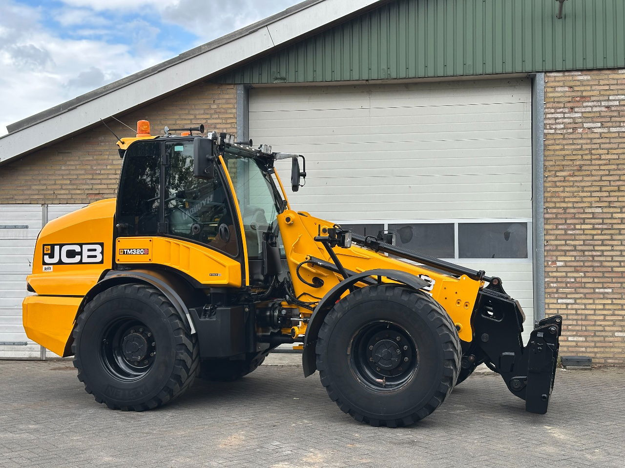 JCB TM320S sv - Cargadora de ruedas telescópica: foto 1 JCB TM320S sv - Cargadora de ruedas telescópica: foto 1