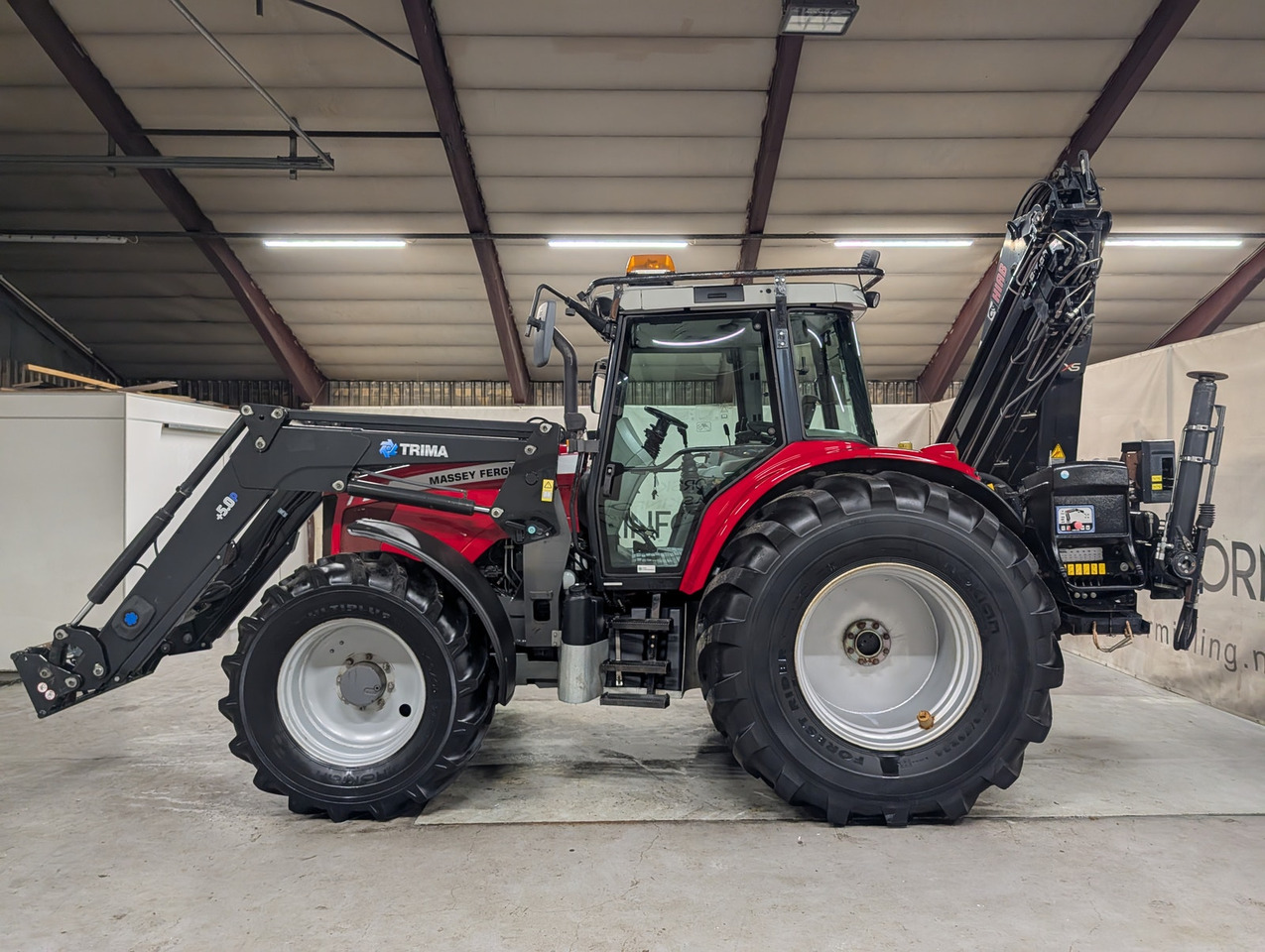 Massey Ferguson 5470 - Tractor: foto 2 Massey Ferguson 5470 - Tractor: foto 2