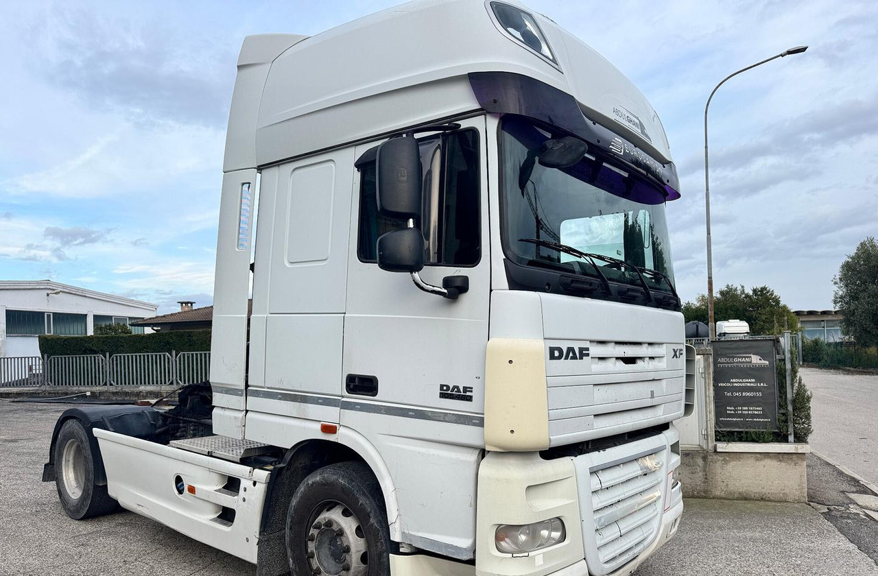 DAF XF 105.460 - 2010 - AUTOMATICO - Cabeza tractora: foto 3 DAF XF 105.460 - 2010 - AUTOMATICO - Cabeza tractora: foto 3