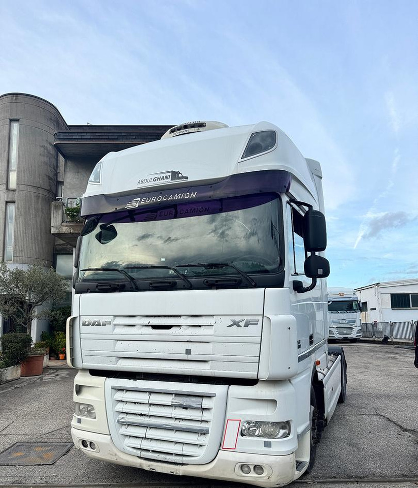 DAF XF 105.460 - 2010 - AUTOMATICO - Cabeza tractora: foto 1 DAF XF 105.460 - 2010 - AUTOMATICO - Cabeza tractora: foto 1