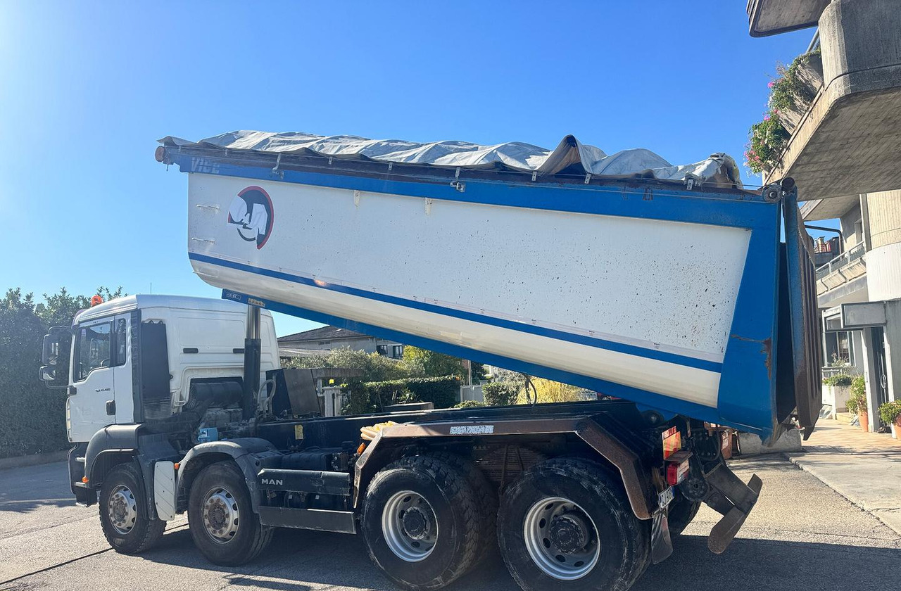 MAN TGA 41.480 RIBALTABILE 8X4 - Volquete camión: foto 3 MAN TGA 41.480 RIBALTABILE 8X4 - Volquete camión: foto 3