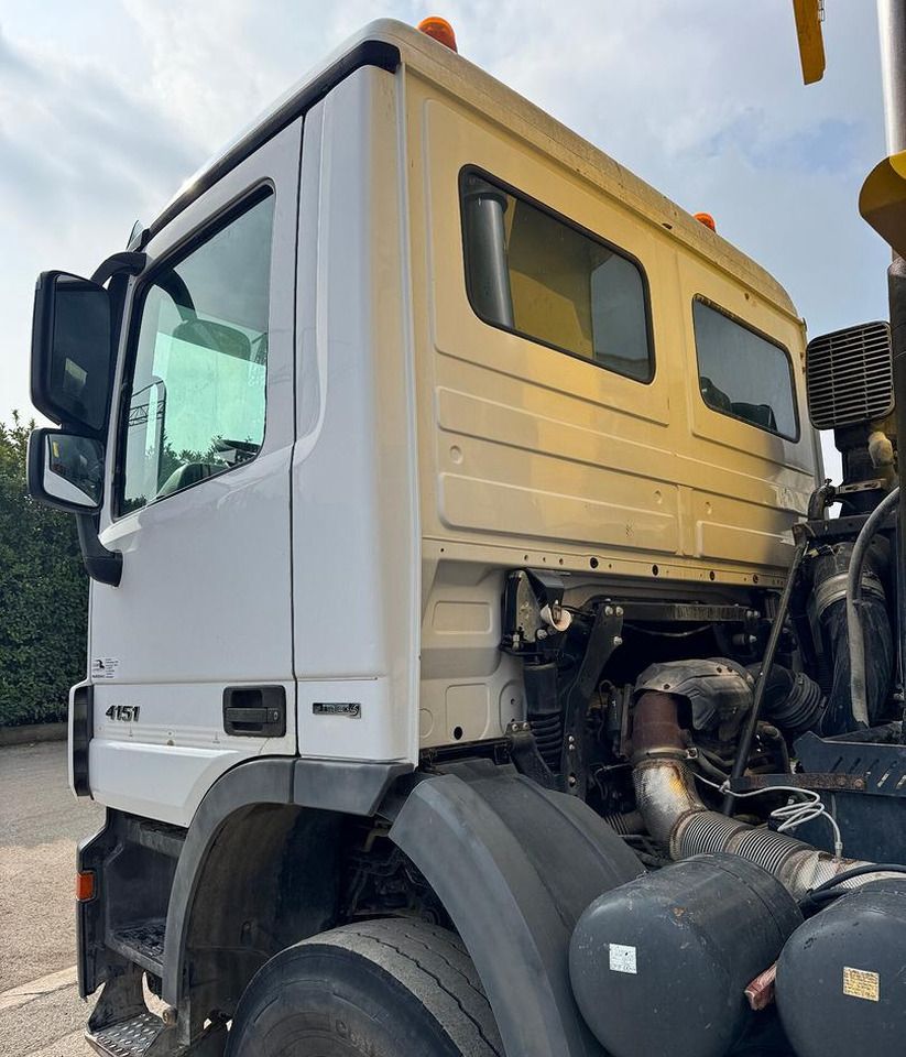 Mercedes Benz Actros 4151 (v8) - euro 5 - Volquete camión: foto 3 Mercedes Benz Actros 4151 (v8) - euro 5 - Volquete camión: foto 3