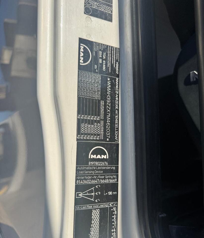 Volquete camión RIBALTABILE MAN TGA 41.480 (8X4): foto 27