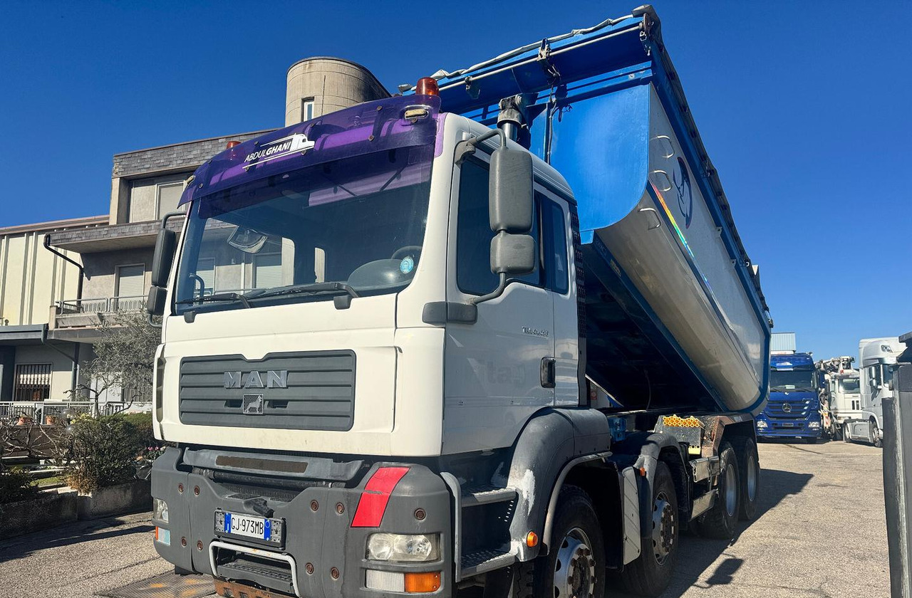 RIBALTABILE MAN TGA 41.480 (8X4) - Volquete camión: foto 1 RIBALTABILE MAN TGA 41.480 (8X4) - Volquete camión: foto 1