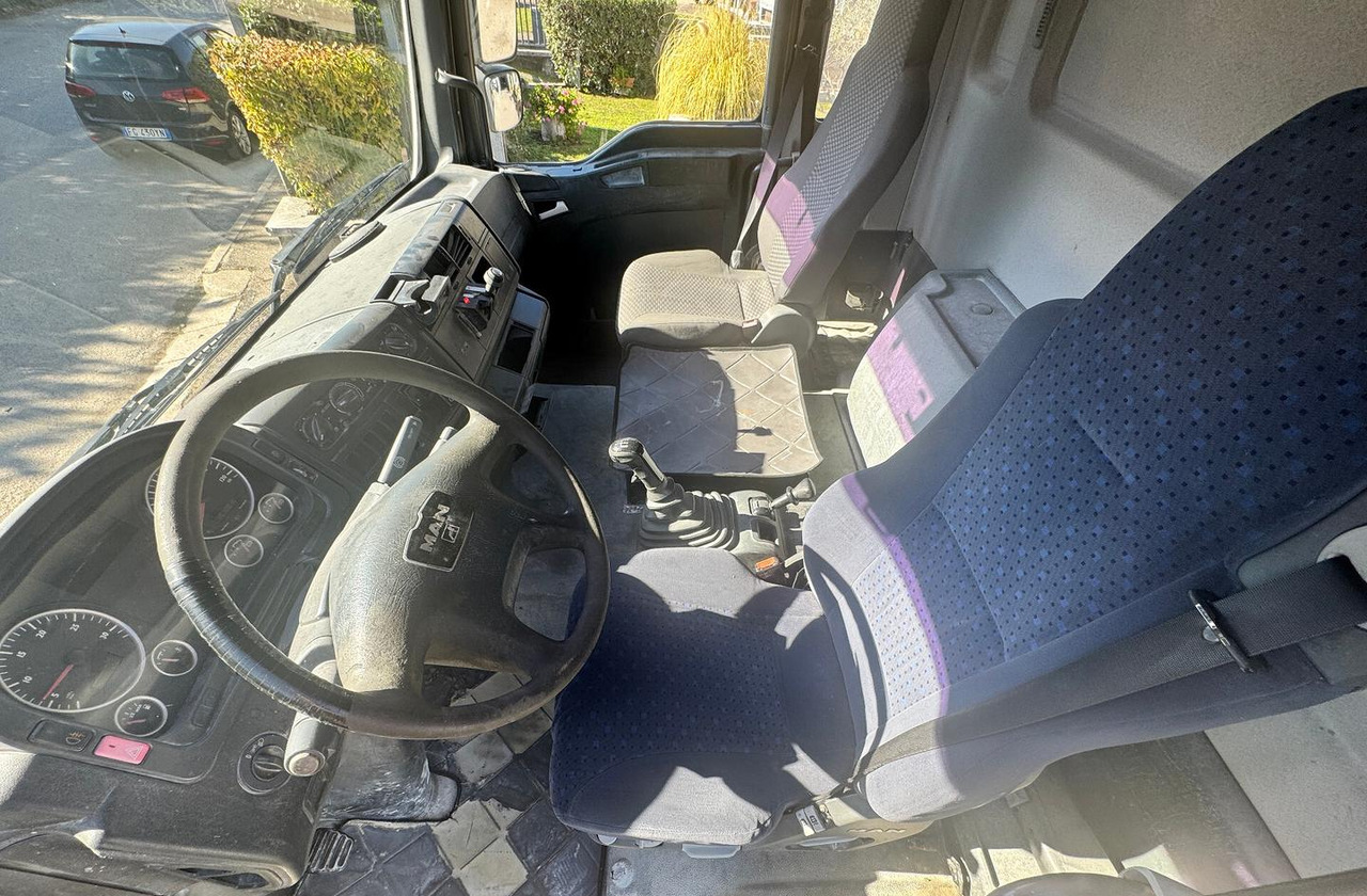 Volquete camión RIBALTABILE MAN TGA 41.480 (8X4): foto 7