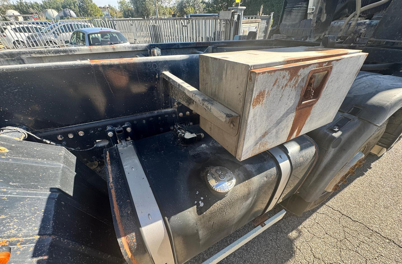 Volquete camión RIBALTABILE MAN TGA 41.480 (8X4): foto 21