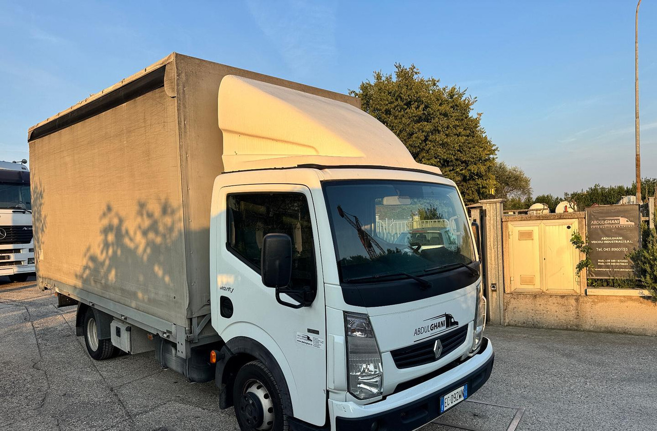 Renault Trucks Maxity 135.35 dxi - Camión lona: foto 1 Renault Trucks Maxity 135.35 dxi - Camión lona: foto 1