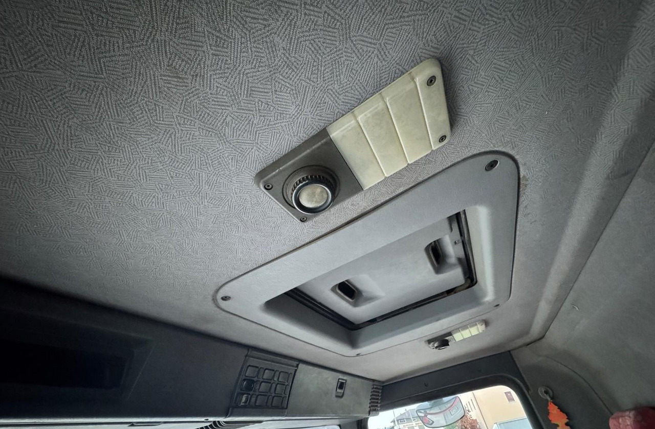 Scania R124/470 Ribaltabile 8X4 - Volquete camión: foto 5 Scania R124/470 Ribaltabile 8X4 - Volquete camión: foto 5