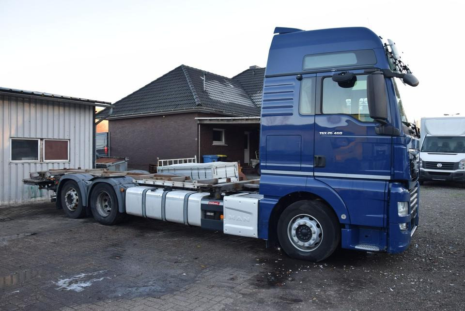 MAN TGX XXL 460 Retarder Standklima MOTORSCHADEN !!! - Portacontenedore/ Intercambiable camión: foto 5 MAN TGX XXL 460 Retarder Standklima MOTORSCHADEN !!! - Portacontenedore/ Intercambiable camión: foto 5