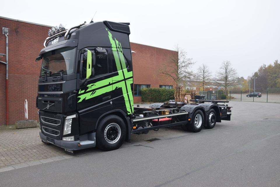 Volvo FH 460 Fahrschule 3-AchsRetarder ACC 4-Sitze - Portacontenedore/ Intercambiable camión: foto 1 Volvo FH 460 Fahrschule 3-AchsRetarder ACC 4-Sitze - Portacontenedore/ Intercambiable camión: foto 1