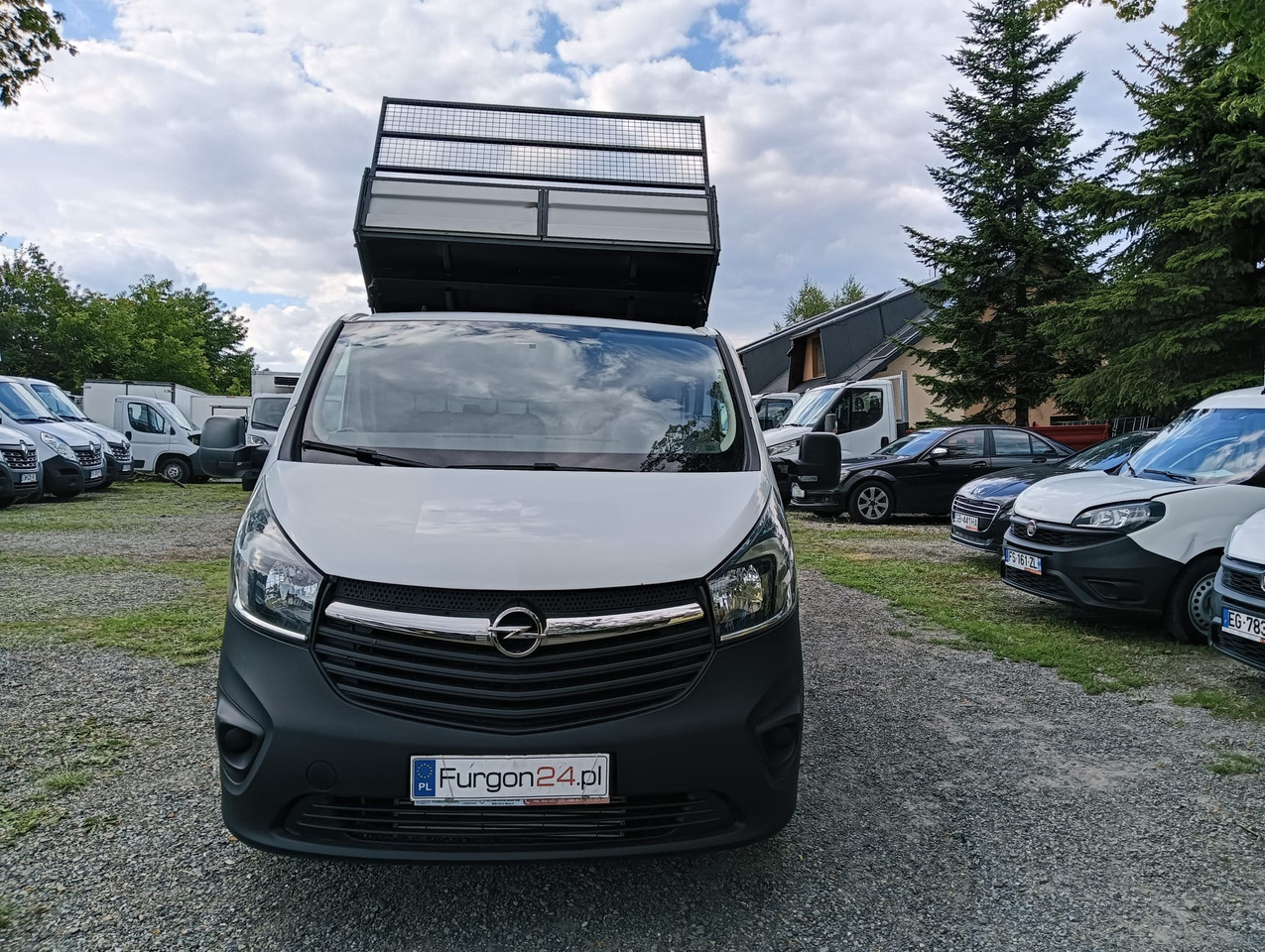 OPEL VIVARO WYWROTKA KIPER Z NAJAZDAMI NR 870 - Volquete furgoneta: foto 2 OPEL VIVARO WYWROTKA KIPER Z NAJAZDAMI NR 870 - Volquete furgoneta: foto 2