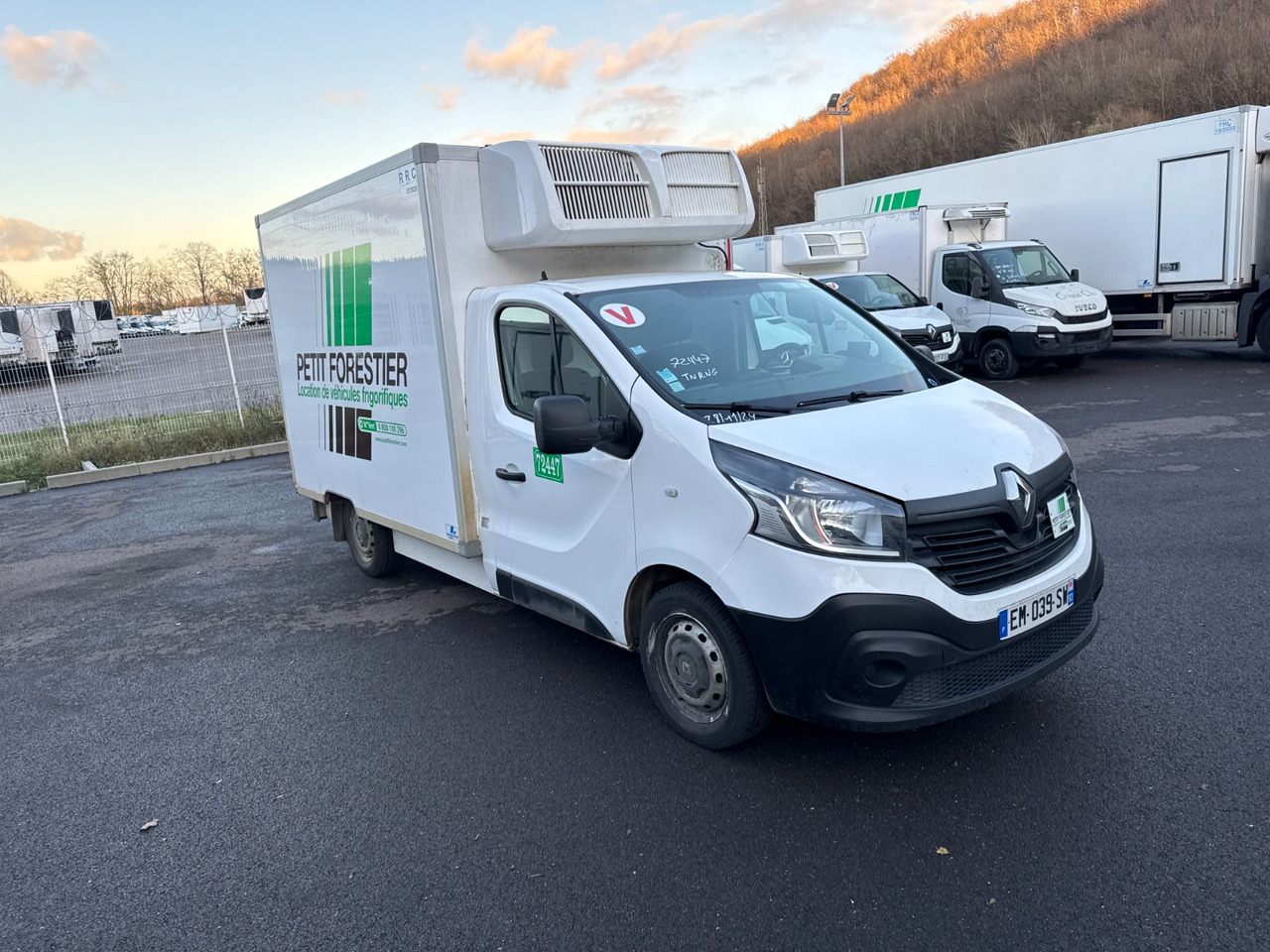 RENAULT TRAFIC KONTENER CHŁODNIA MROŹNIA NR 871 - Frigorífico furgoneta: foto 1 RENAULT TRAFIC KONTENER CHŁODNIA MROŹNIA NR 871 - Frigorífico furgoneta: foto 1