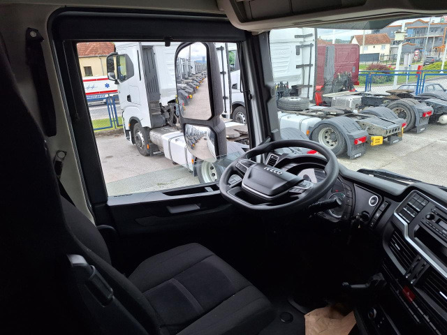 IVECO Massif ne postoji - Cabeza tractora: foto 3 IVECO Massif ne postoji - Cabeza tractora: foto 3