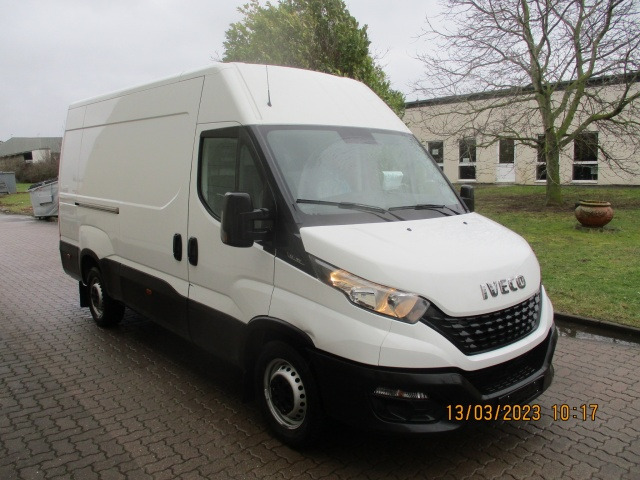 IVECO Daily 35S16V - Furgón: foto 2 IVECO Daily 35S16V - Furgón: foto 2