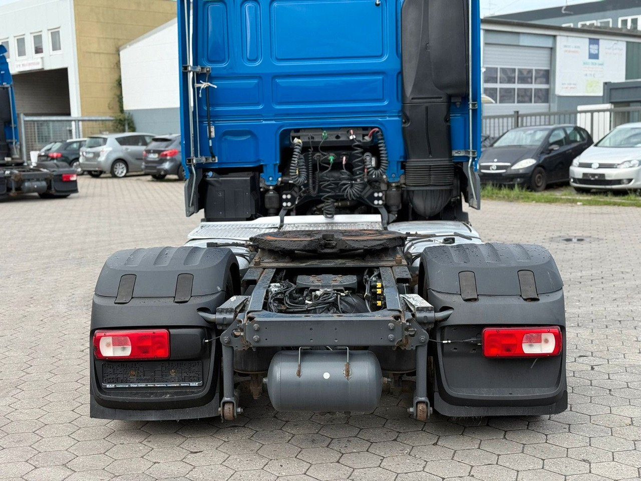 Leasing financiero de  DAF XF 480 Low +Retarter+2xTank leasing DAF XF 480 Low +Retarter+2xTank: foto 6