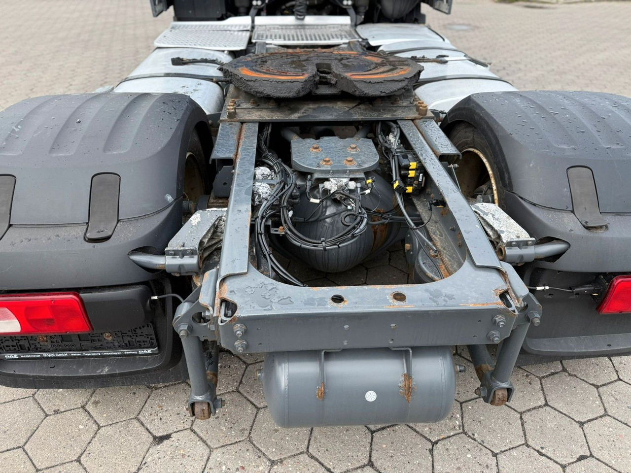 Leasing financiero de  DAF XF 480 Low +Retarter+2xTank leasing DAF XF 480 Low +Retarter+2xTank: foto 18