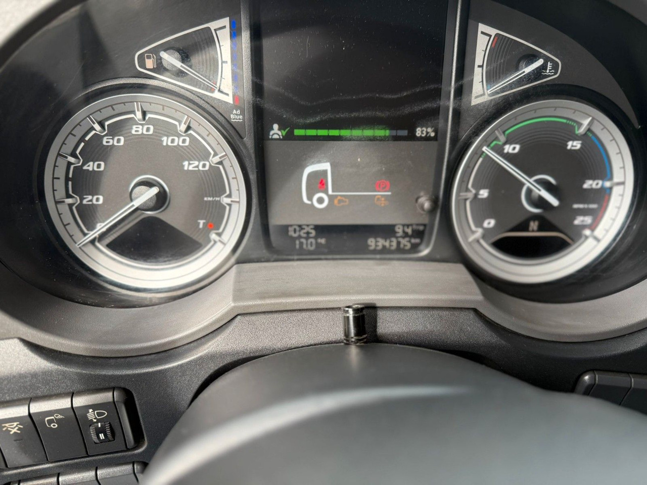 Leasing financiero de  DAF XF 480 Low +Retarter+2xTank leasing DAF XF 480 Low +Retarter+2xTank: foto 10