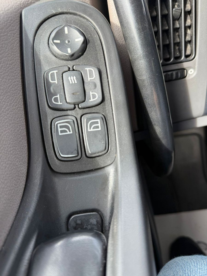 Leasing financiero de  DAF XF 480 Low +Retarter+2xTank leasing DAF XF 480 Low +Retarter+2xTank: foto 9