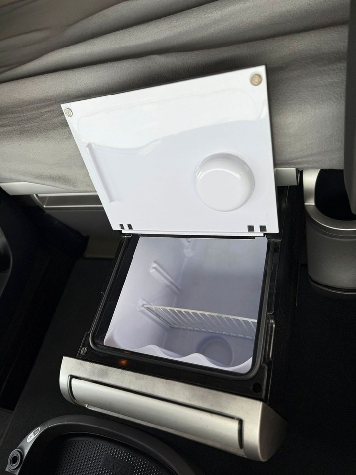 Leasing financiero de  DAF XF 480 Low +Retarter+2xTank leasing DAF XF 480 Low +Retarter+2xTank: foto 14