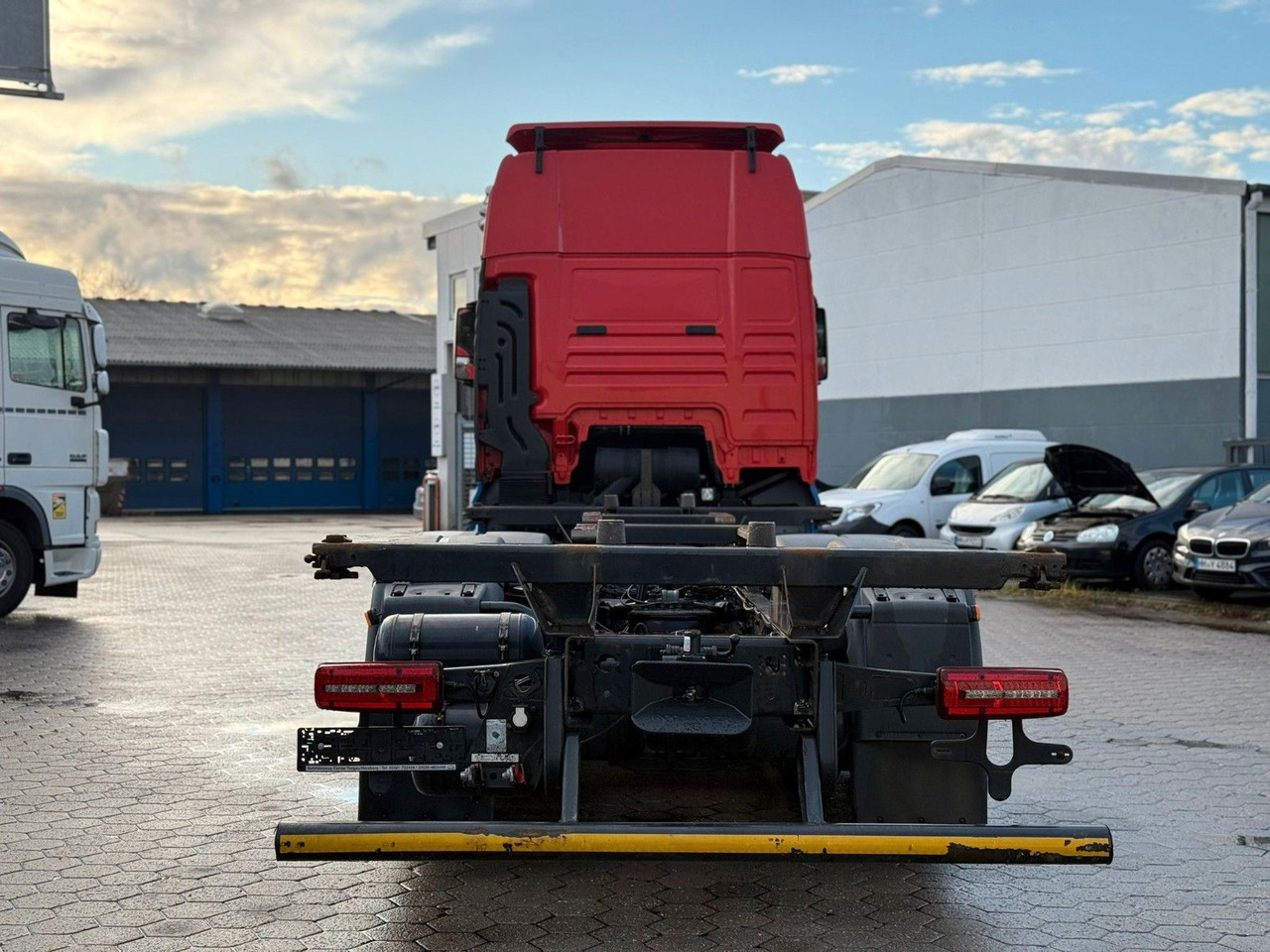 MAN TGX 26.470 XXL 6x2 BDF+Retarter +Standklima - Portacontenedore/ Intercambiable camión: foto 5 MAN TGX 26.470 XXL 6x2 BDF+Retarter +Standklima - Portacontenedore/ Intercambiable camión: foto 5