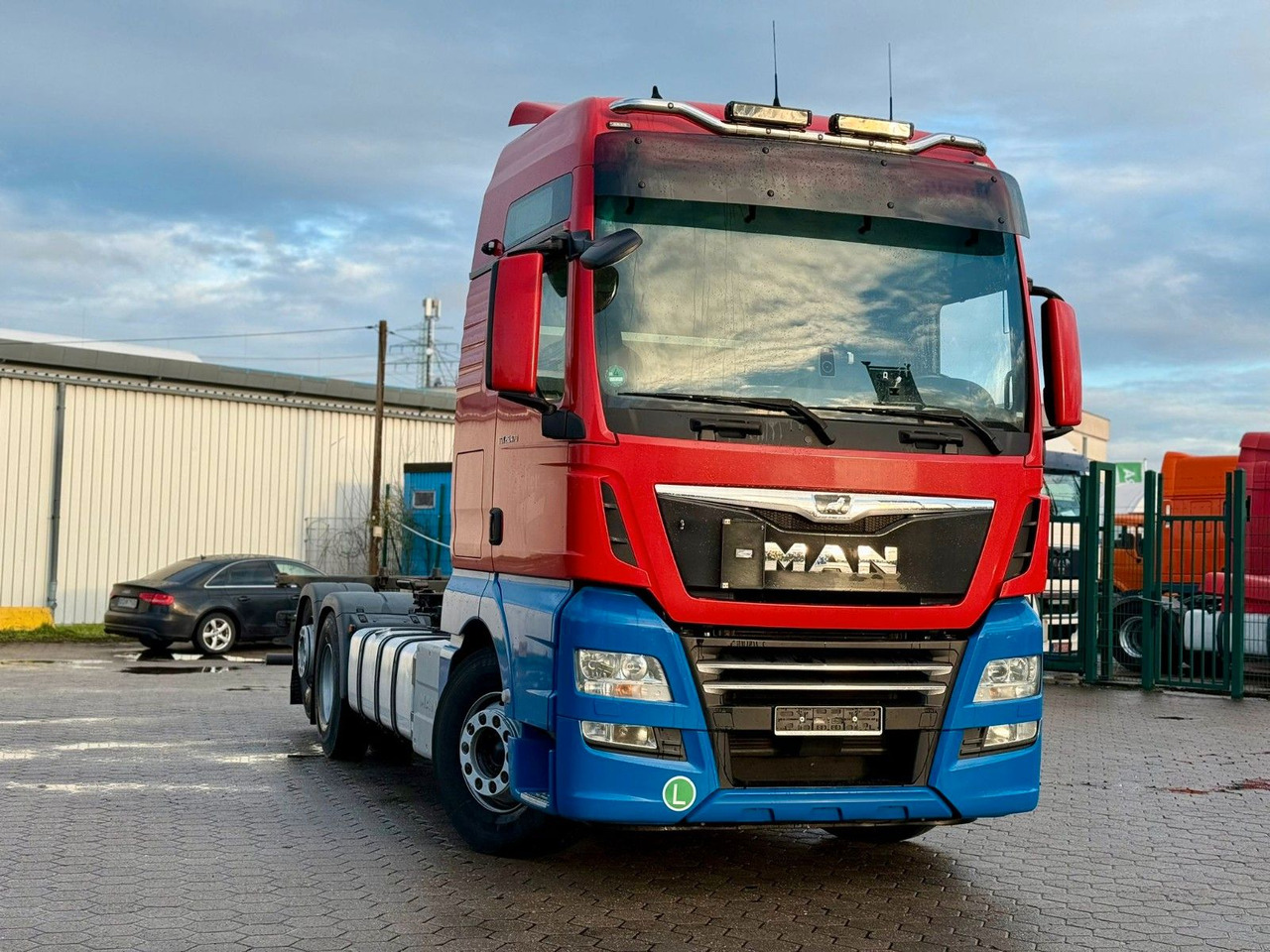 MAN TGX 26.470 XXL 6x2 BDF+Retarter +Standklima - Portacontenedore/ Intercambiable camión: foto 1 MAN TGX 26.470 XXL 6x2 BDF+Retarter +Standklima - Portacontenedore/ Intercambiable camión: foto 1