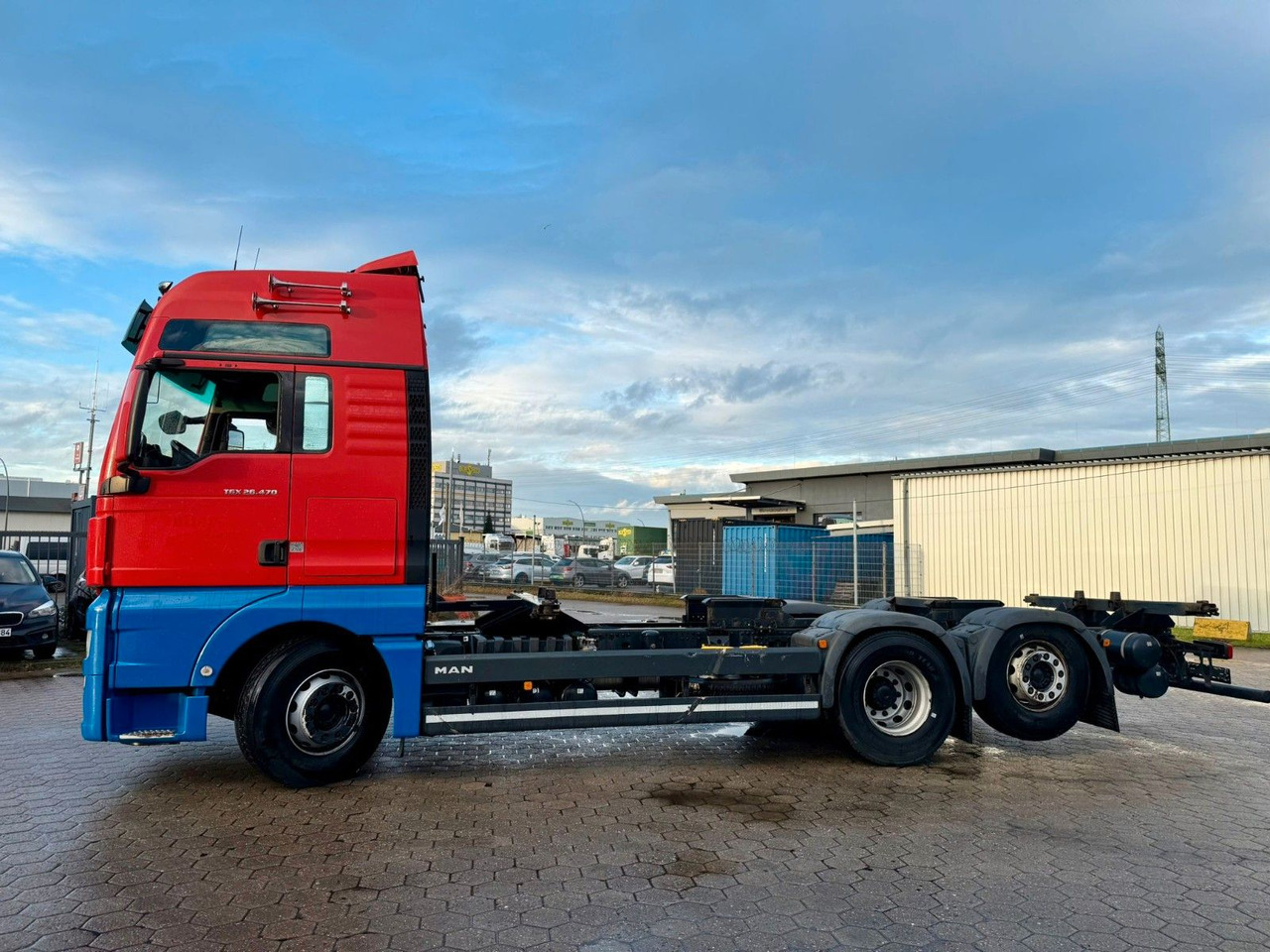 MAN TGX 26.470 XXL 6x2 BDF+Retarter +Standklima - Portacontenedore/ Intercambiable camión: foto 4 MAN TGX 26.470 XXL 6x2 BDF+Retarter +Standklima - Portacontenedore/ Intercambiable camión: foto 4