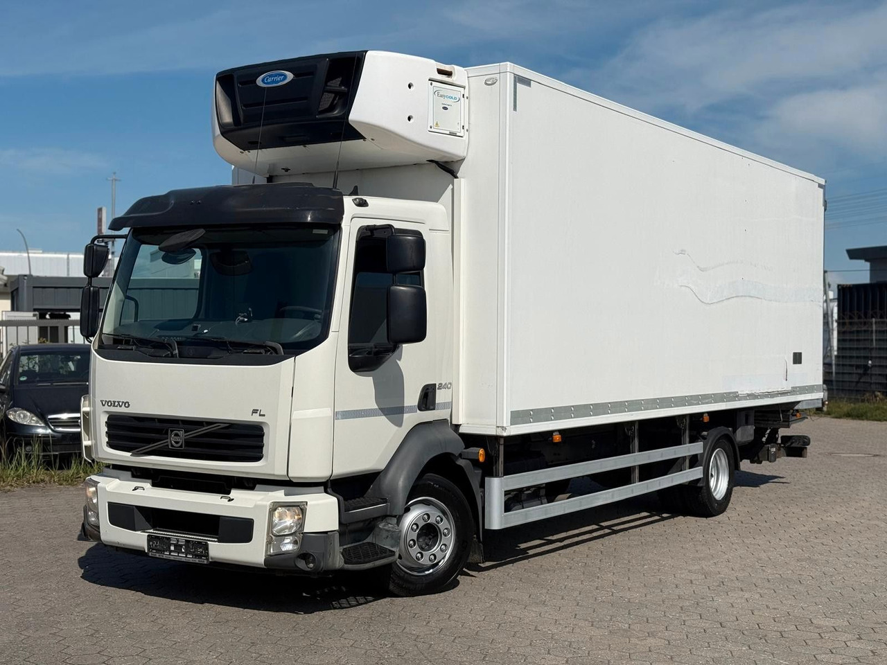 Volvo FL 240 Carrier Easy Cold+Hebebühne - Frigorífico camión: foto 1 Volvo FL 240 Carrier Easy Cold+Hebebühne - Frigorífico camión: foto 1