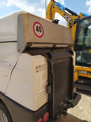 Barredora vial Bucher CC 2020: foto 6