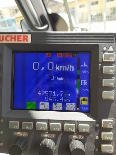 Barredora vial Bucher CC 2020: foto 13