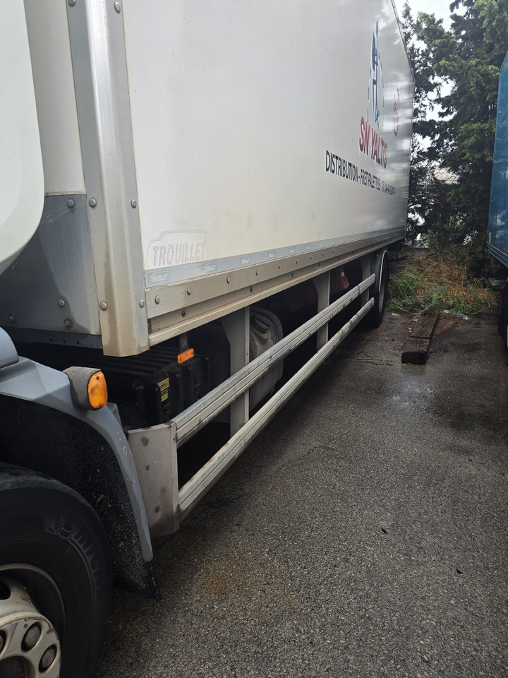 DAF LF 320 - Camión caja cerrada: foto 5 DAF LF 320 - Camión caja cerrada: foto 5