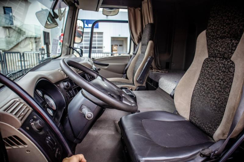 Leasing financiero de DAF CF 85.460+HYDR+MANUAL+INTARDER leasing DAF CF 85.460+HYDR+MANUAL+INTARDER: foto 9