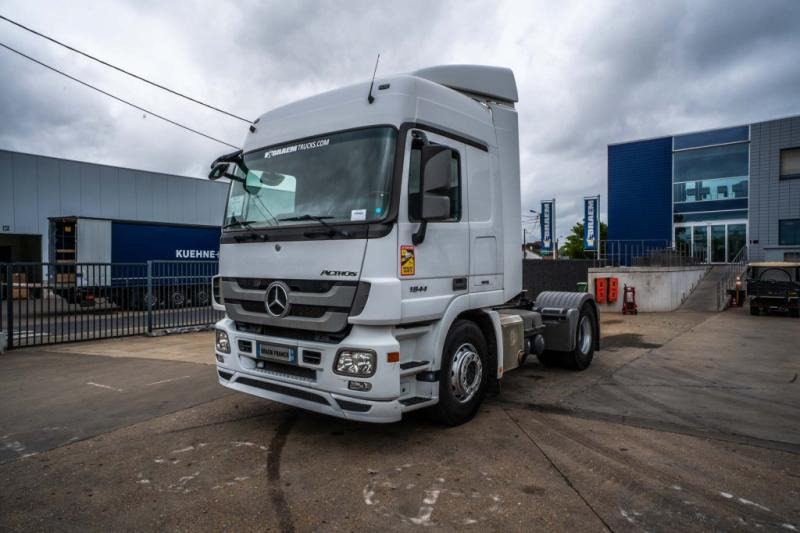 Mercedes ACTROS 1844 LS-MP3+VOITH - Cabeza tractora: foto 1 Mercedes ACTROS 1844 LS-MP3+VOITH - Cabeza tractora: foto 1