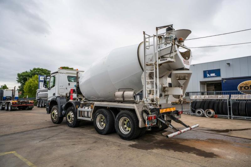 Mercedes AROCS 3240 + STETTER 9m3 - Camión hormigonera: foto 5 Mercedes AROCS 3240 + STETTER 9m3 - Camión hormigonera: foto 5