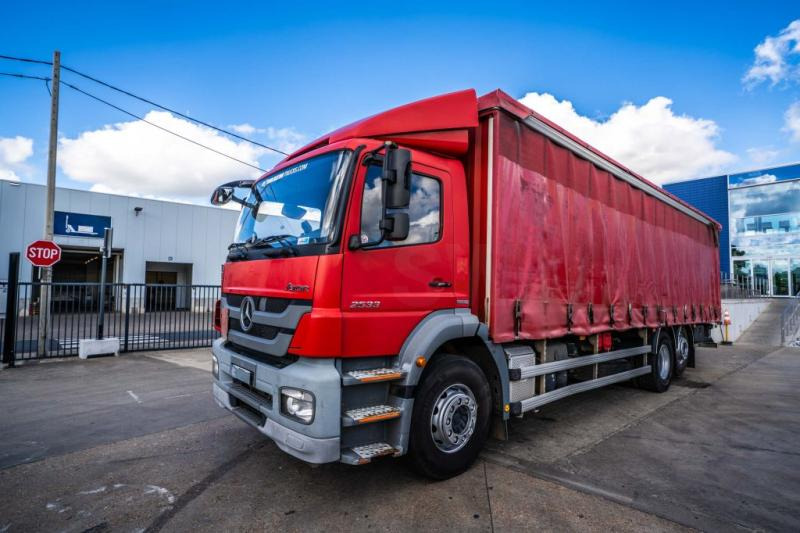 Mercedes AXOR 2533 -MP3+DHOLLANDIA 2.5T - Camión lona: foto 1 Mercedes AXOR 2533 -MP3+DHOLLANDIA 2.5T - Camión lona: foto 1