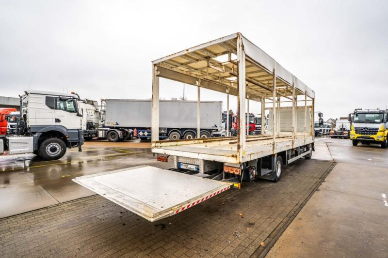 Renault MIDLUM 180 DXI (12 T) - Camión lona: foto 5 Renault MIDLUM 180 DXI (12 T) - Camión lona: foto 5