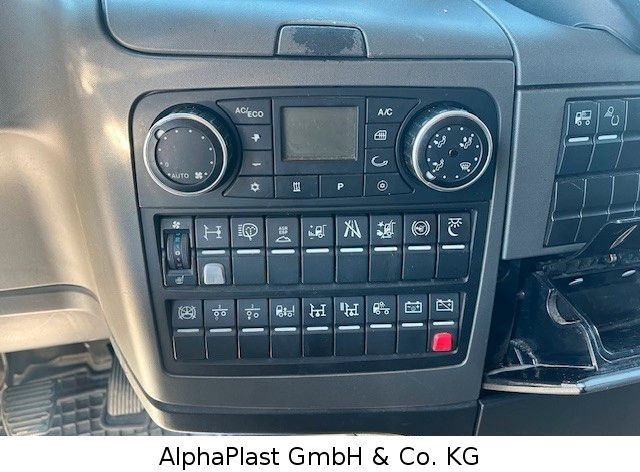 Cabeza tractora MAN 18.400 / 4x2 Hydraulik Orginal KM TipTop 18.400 / 4x2 Hydraulik Orginal KM TipTop: foto 15 Cabeza tractora MAN 18.400 / 4x2 Hydraulik Orginal KM TipTop 18.400 / 4x2 Hydraulik Orginal KM TipTop: foto 15