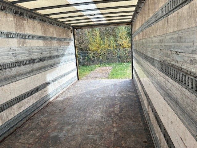 Mercedes-Benz Atego 1230 1230,1530 Klima Luft LBW LBW - Camión caja cerrada: foto 5 Mercedes-Benz Atego 1230 1230,1530 Klima Luft LBW LBW - Camión caja cerrada: foto 5