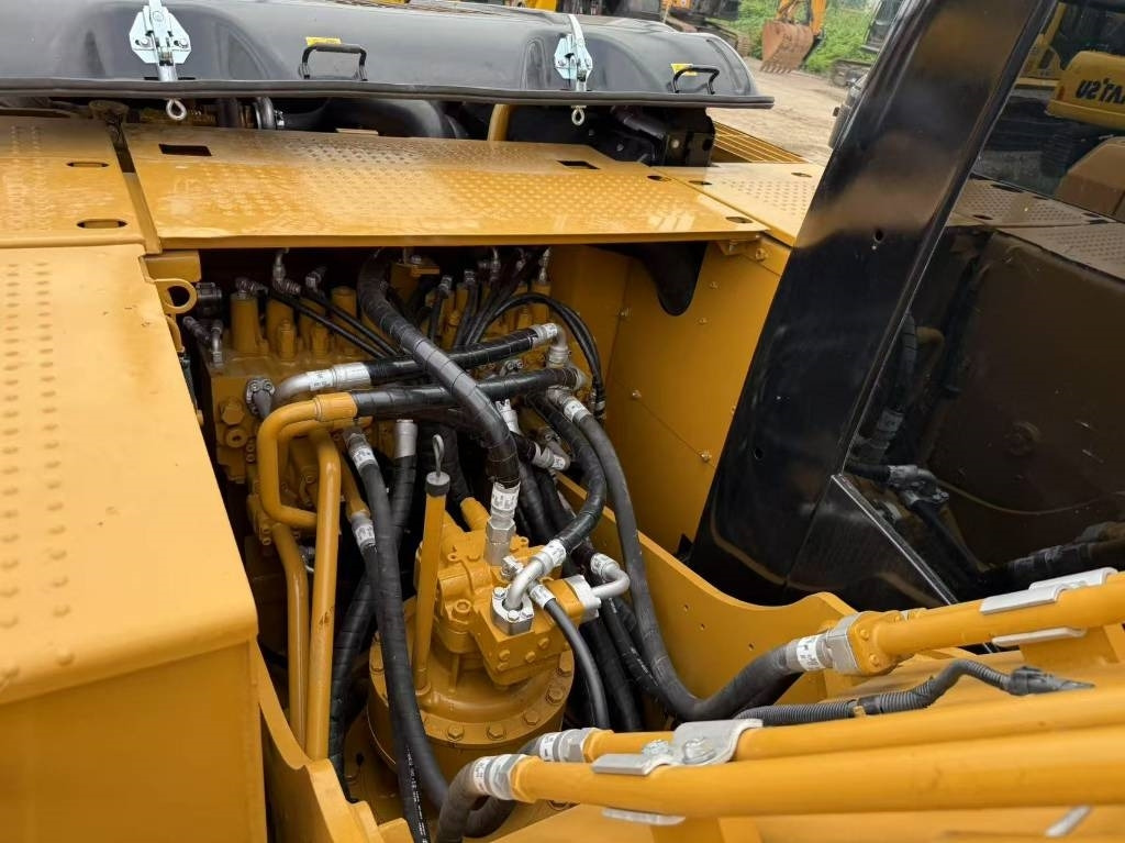 CAT 320D2L - Excavadora de cadenas: foto 2 CAT 320D2L - Excavadora de cadenas: foto 2