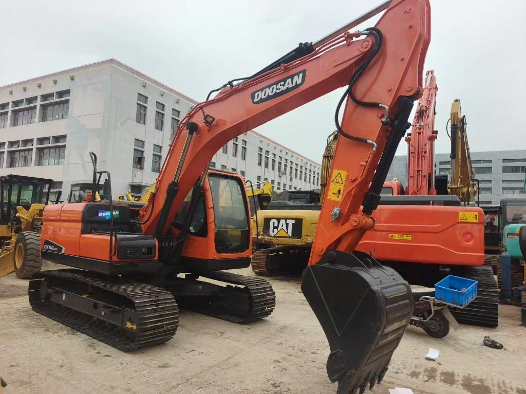 Doosan DX 140 - Excavadora de cadenas: foto 4 Doosan DX 140 - Excavadora de cadenas: foto 4