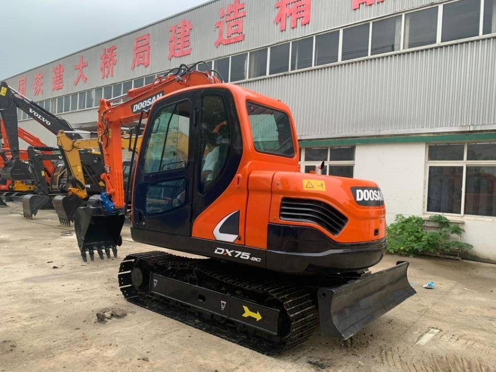 Doosan DX 75 - Miniexcavadora: foto 3 Doosan DX 75 - Miniexcavadora: foto 3