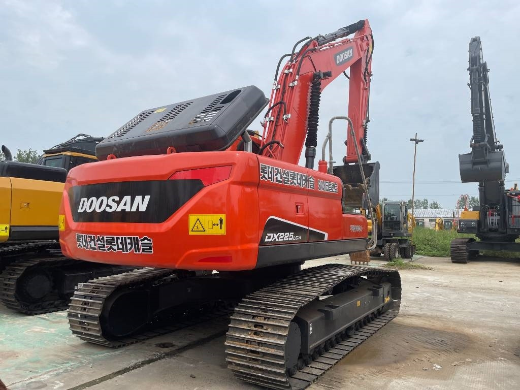Doosan DX225LCA - Excavadora de cadenas: foto 3 Doosan DX225LCA - Excavadora de cadenas: foto 3