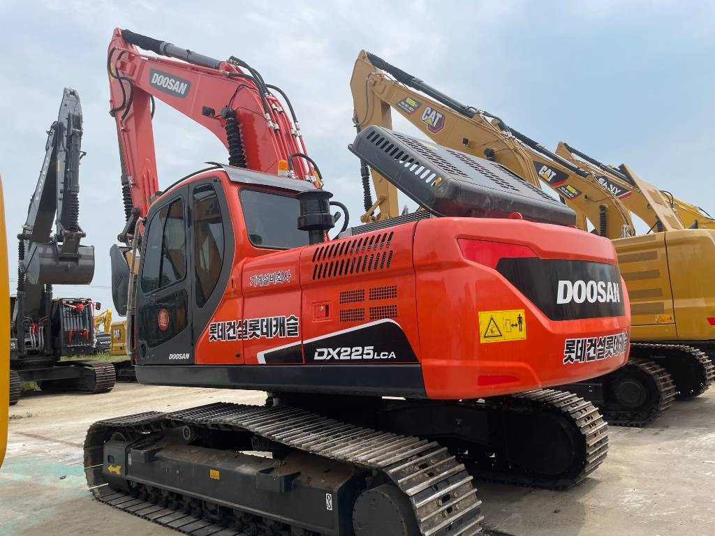 Doosan DX225LCA - Excavadora de cadenas: foto 1 Doosan DX225LCA - Excavadora de cadenas: foto 1