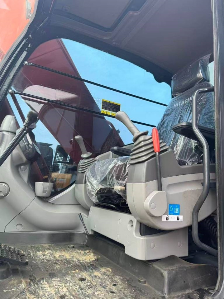 Excavadora de cadenas Hitachi ZX 200: foto 10