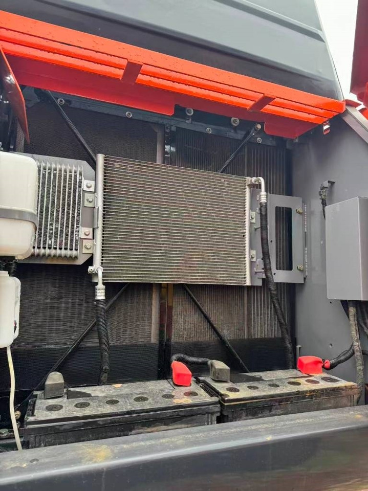 Hitachi ZX 200 - Excavadora de cadenas: foto 3 Hitachi ZX 200 - Excavadora de cadenas: foto 3