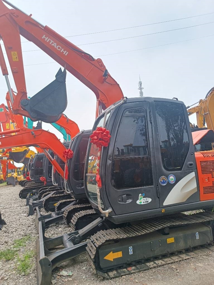 Hitachi ZX 60 - Excavadora de cadenas: foto 1 Hitachi ZX 60 - Excavadora de cadenas: foto 1