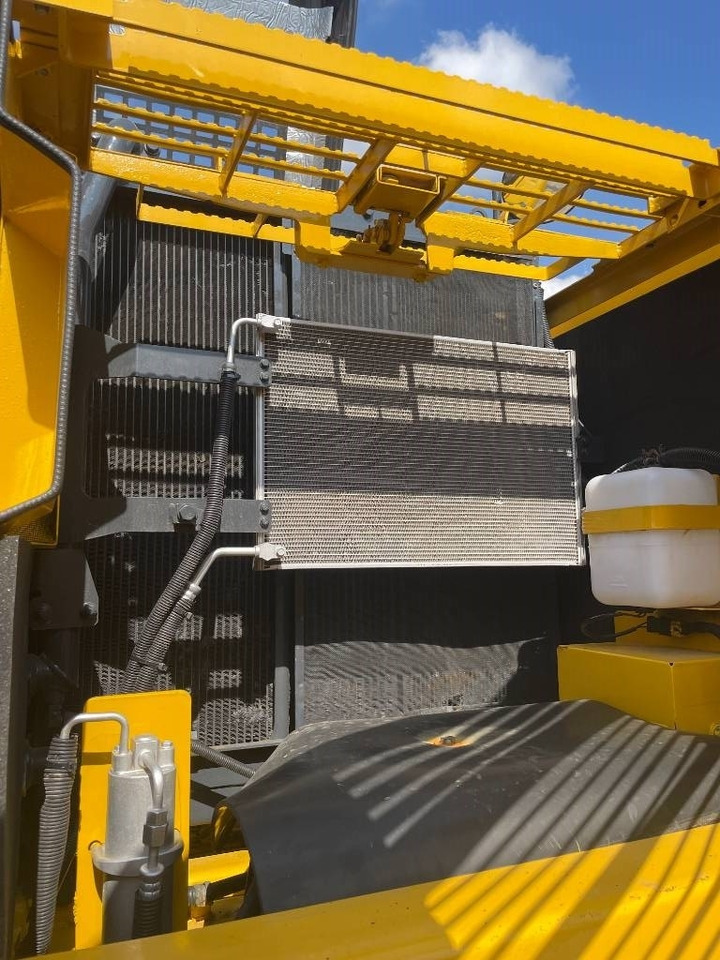 Excavadora de cadenas Komatsu PC 160 LC: foto 10